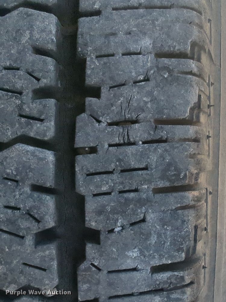 image for item ER1013 2010 Ford E350 Super Duty van