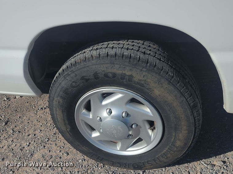 image for item ER1013 2010 Ford E350 Super Duty van