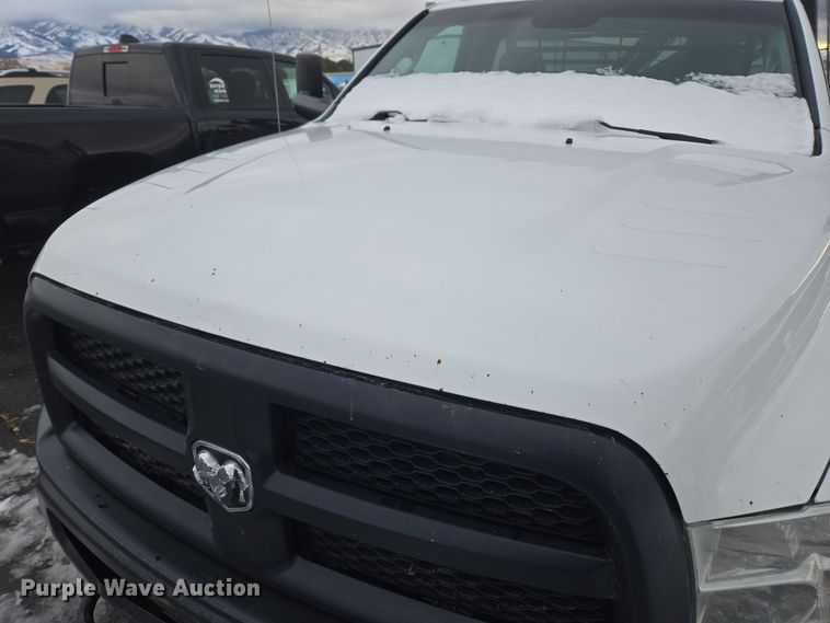 image for item ER5049 2013 Dodge Ram 5500 flatbed truck