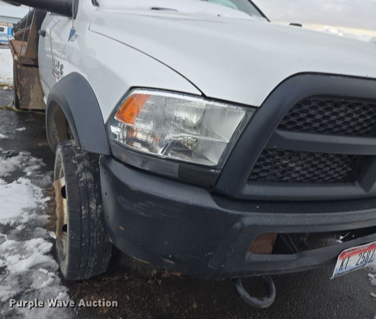 image for item ER5049 2013 Dodge Ram 5500 flatbed truck