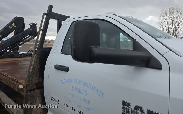 image for item ER5049 2013 Dodge Ram 5500 flatbed truck