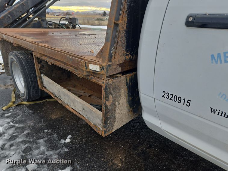 image for item ER5049 2013 Dodge Ram 5500 flatbed truck
