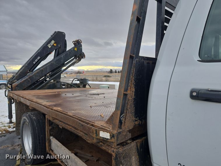 image for item ER5049 2013 Dodge Ram 5500 flatbed truck