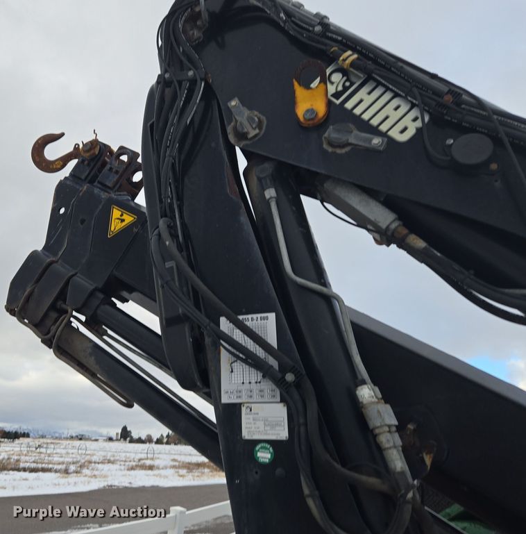 image for item ER5049 2013 Dodge Ram 5500 flatbed truck