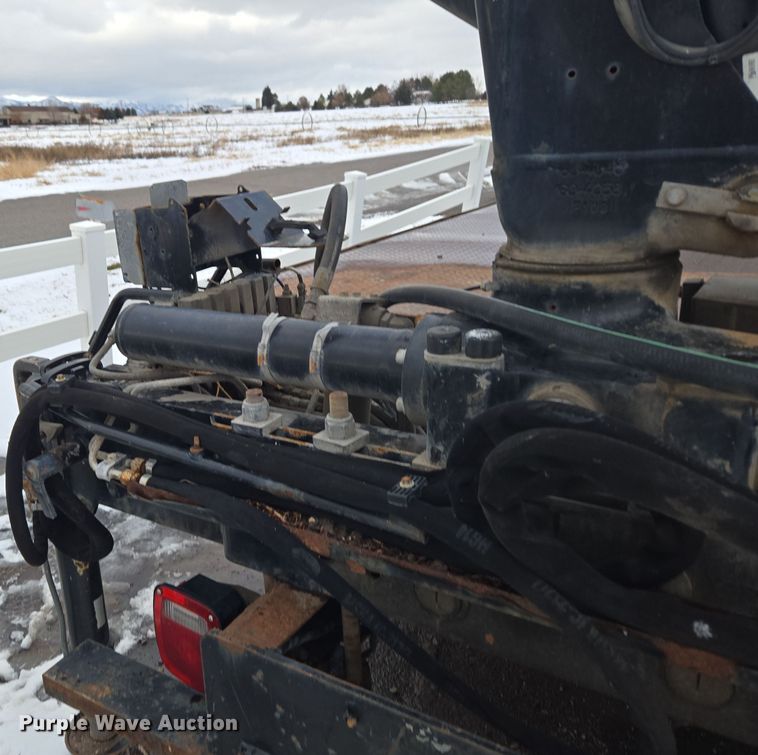 image for item ER5049 2013 Dodge Ram 5500 flatbed truck