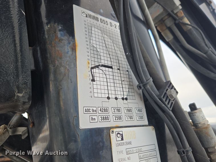 image for item ER5049 2013 Dodge Ram 5500 flatbed truck