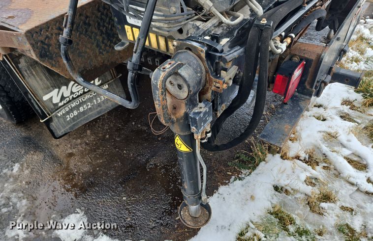 image for item ER5049 2013 Dodge Ram 5500 flatbed truck