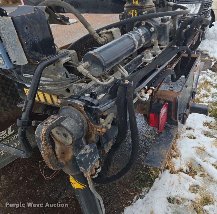 image for item ER5049 2013 Dodge Ram 5500 flatbed truck