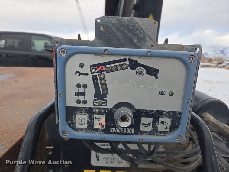 image for item ER5049 2013 Dodge Ram 5500 flatbed truck