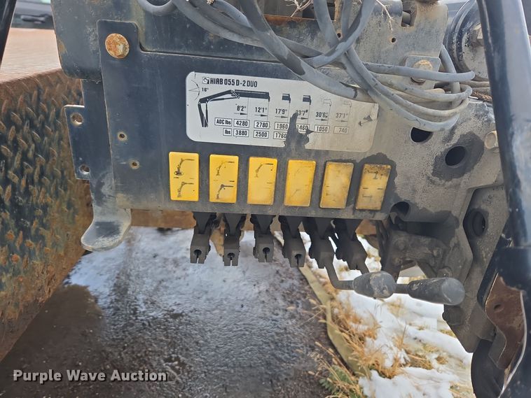 image for item ER5049 2013 Dodge Ram 5500 flatbed truck