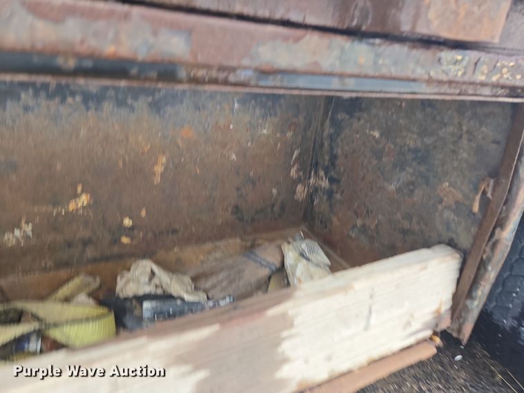 image for item ER5049 2013 Dodge Ram 5500 flatbed truck