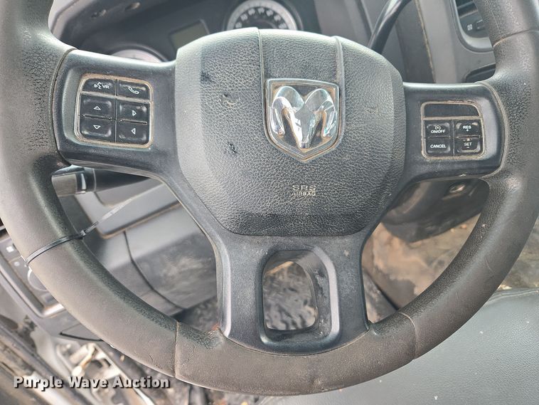 image for item ER5049 2013 Dodge Ram 5500 flatbed truck