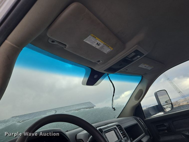 image for item ER5049 2013 Dodge Ram 5500 flatbed truck