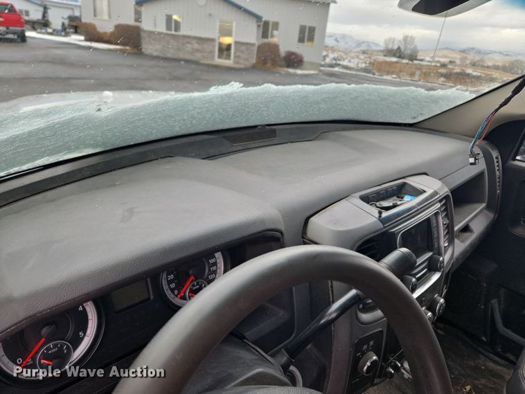 image for item ER5049 2013 Dodge Ram 5500 flatbed truck