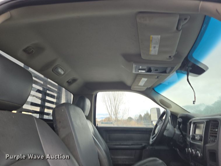 image for item ER5049 2013 Dodge Ram 5500 flatbed truck