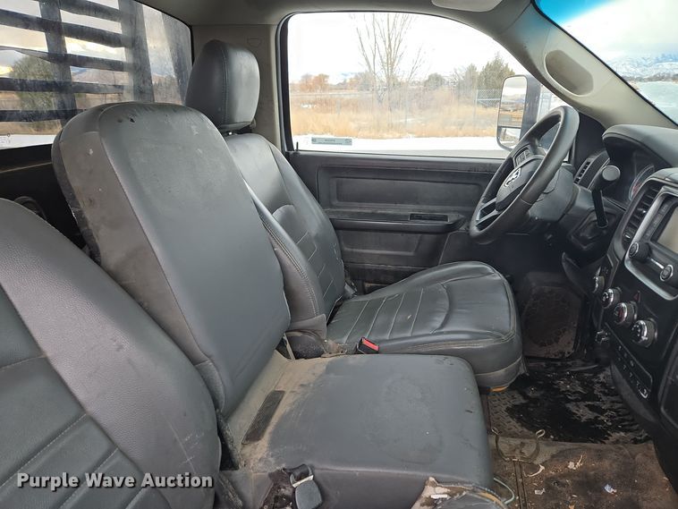 image for item ER5049 2013 Dodge Ram 5500 flatbed truck