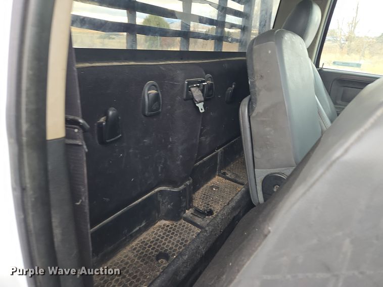 image for item ER5049 2013 Dodge Ram 5500 flatbed truck