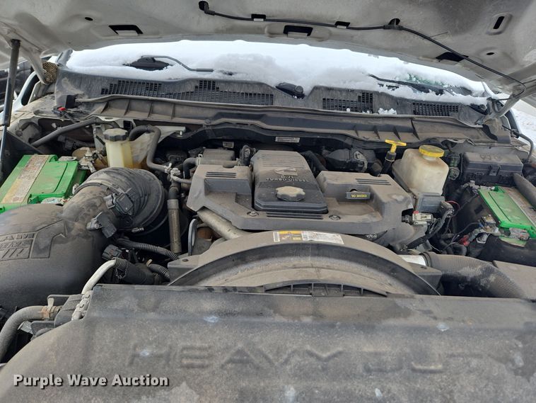 image for item ER5049 2013 Dodge Ram 5500 flatbed truck