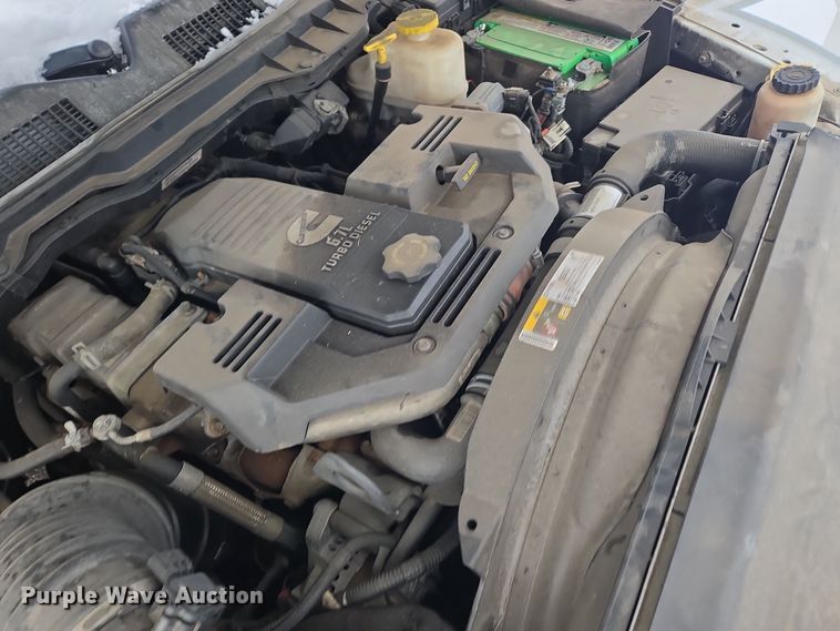 image for item ER5049 2013 Dodge Ram 5500 flatbed truck