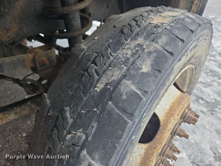 image for item ER5049 2013 Dodge Ram 5500 flatbed truck