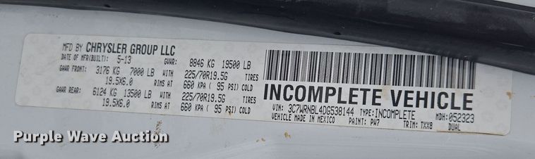 image for item ER5049 2013 Dodge Ram 5500 flatbed truck