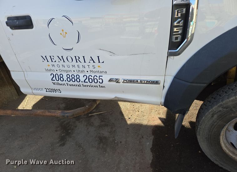 image for item ER5054 2017 Ford F450 Super Duty XL flatbed truck