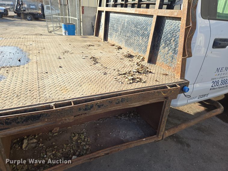 image for item ER5054 2017 Ford F450 Super Duty XL flatbed truck