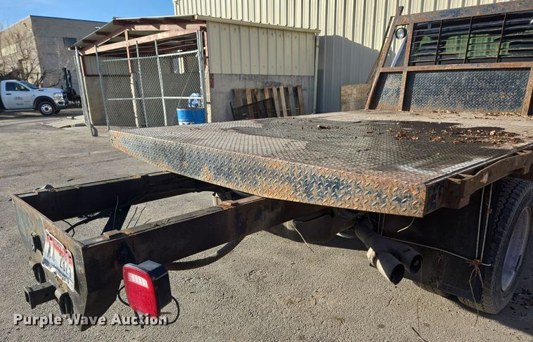 image for item ER5054 2017 Ford F450 Super Duty XL flatbed truck