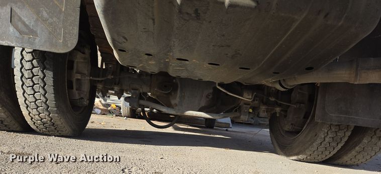 image for item ER5054 2017 Ford F450 Super Duty XL flatbed truck