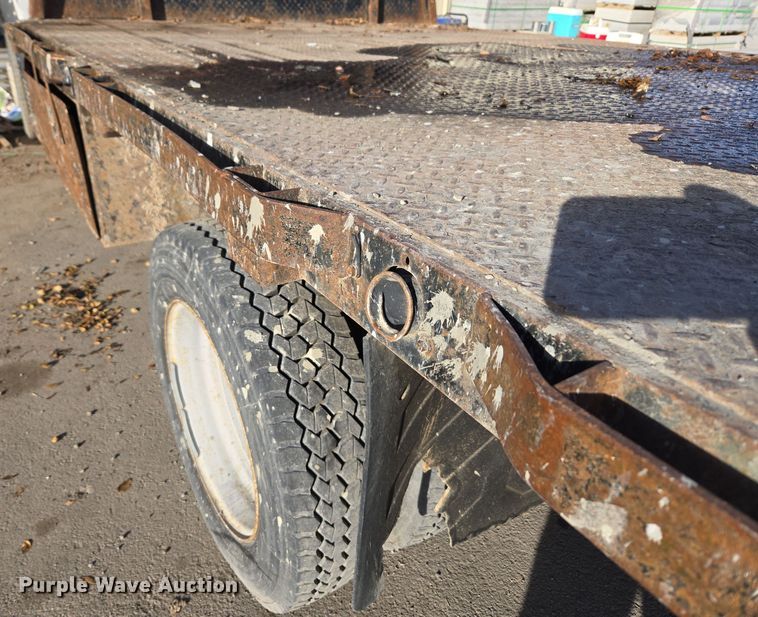 image for item ER5054 2017 Ford F450 Super Duty XL flatbed truck