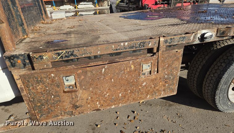 image for item ER5054 2017 Ford F450 Super Duty XL flatbed truck