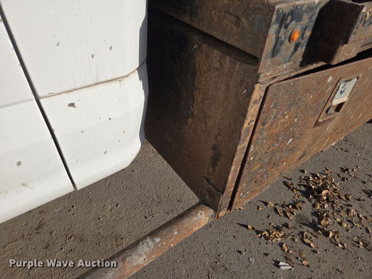 image for item ER5054 2017 Ford F450 Super Duty XL flatbed truck