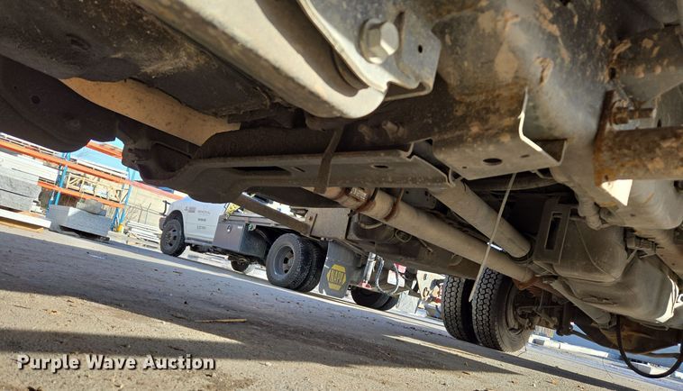 image for item ER5054 2017 Ford F450 Super Duty XL flatbed truck