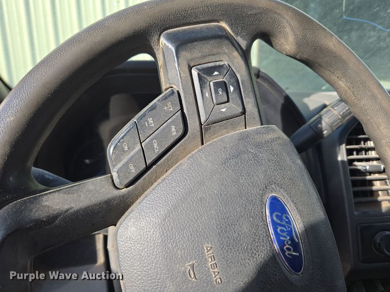 image for item ER5054 2017 Ford F450 Super Duty XL flatbed truck