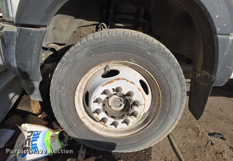 image for item ER5054 2017 Ford F450 Super Duty XL flatbed truck