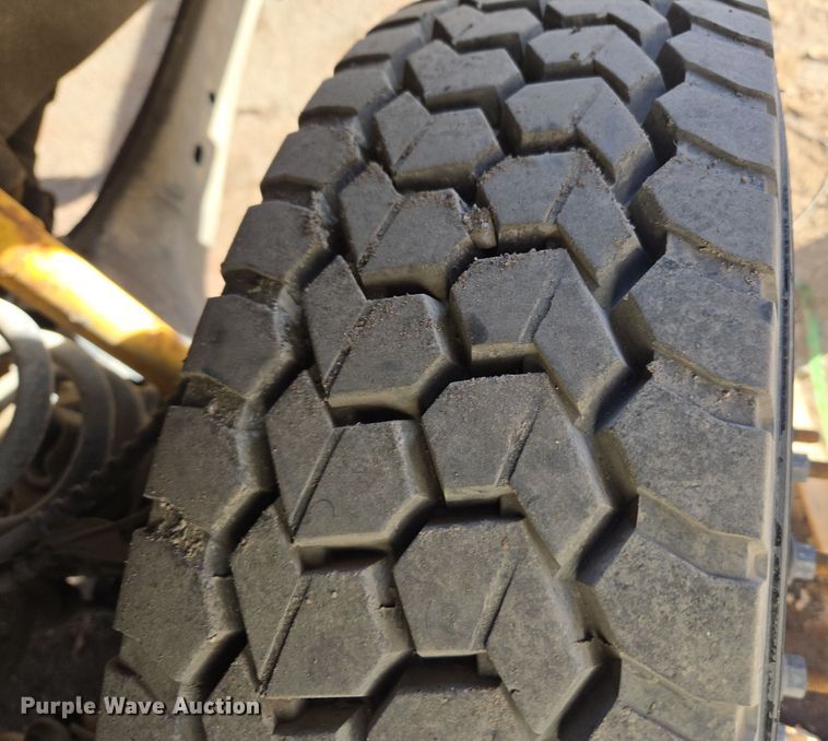 image for item ER5054 2017 Ford F450 Super Duty XL flatbed truck