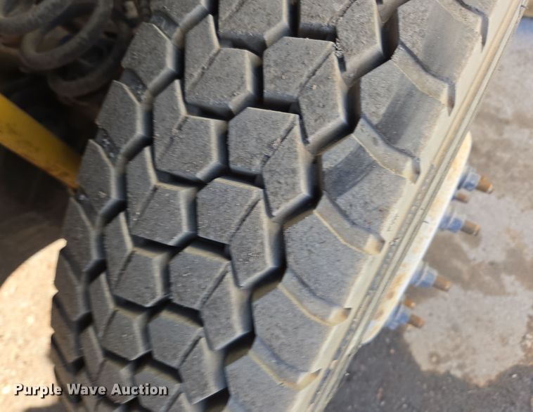 image for item ER5054 2017 Ford F450 Super Duty XL flatbed truck