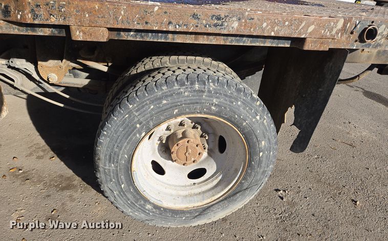 image for item ER5054 2017 Ford F450 Super Duty XL flatbed truck