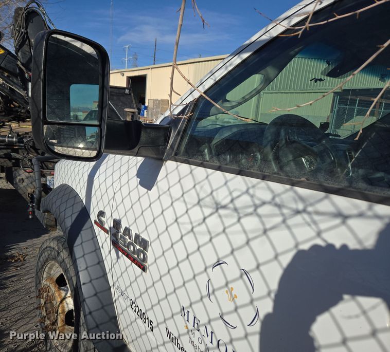 image for item ER5055 2014 Dodge Ram 4500HD flatbed truck