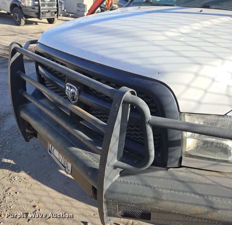 image for item ER5055 2014 Dodge Ram 4500HD flatbed truck