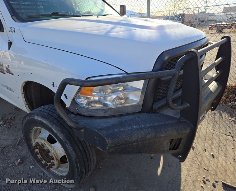 image for item ER5055 2014 Dodge Ram 4500HD flatbed truck