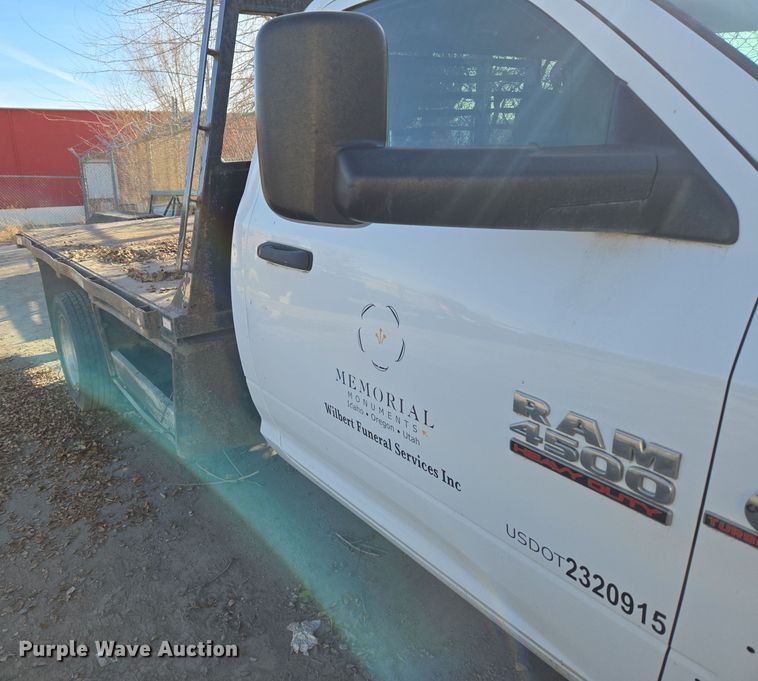 image for item ER5055 2014 Dodge Ram 4500HD flatbed truck