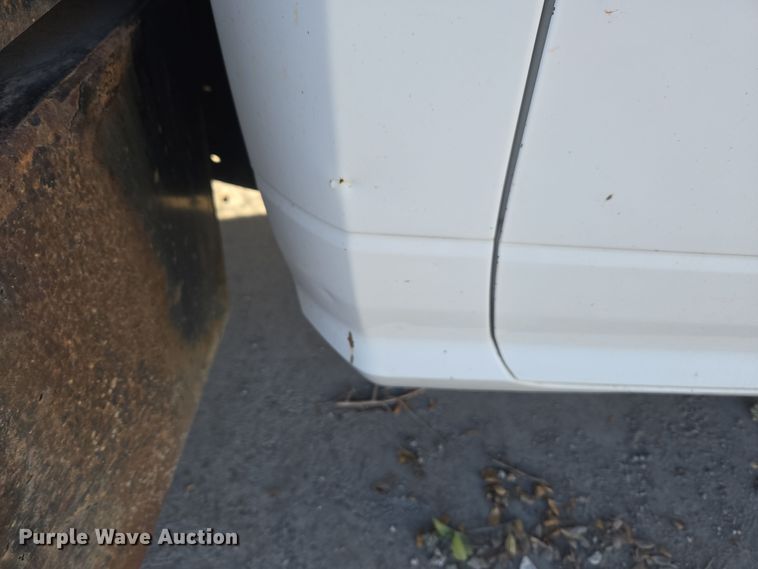 image for item ER5055 2014 Dodge Ram 4500HD flatbed truck