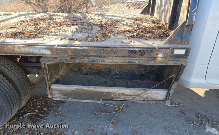 image for item ER5055 2014 Dodge Ram 4500HD flatbed truck