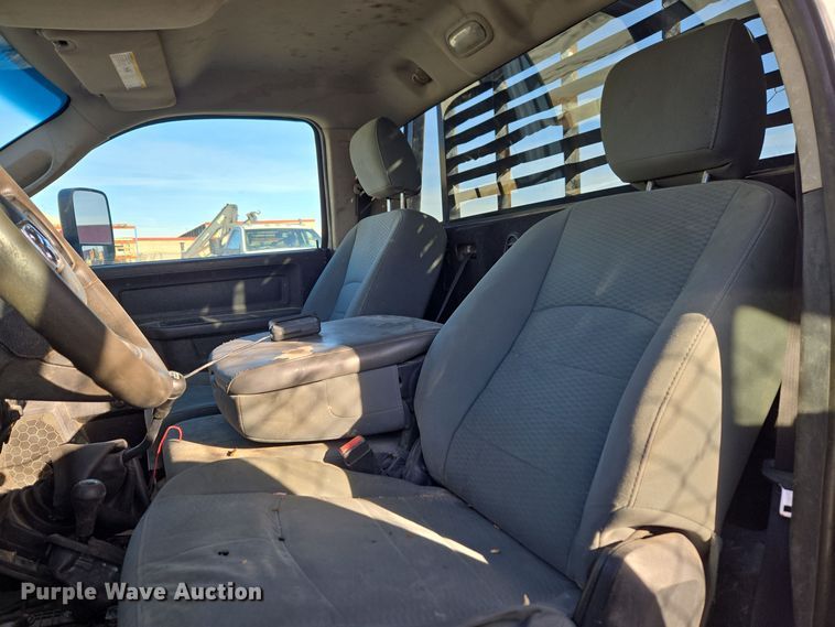 image for item ER5055 2014 Dodge Ram 4500HD flatbed truck