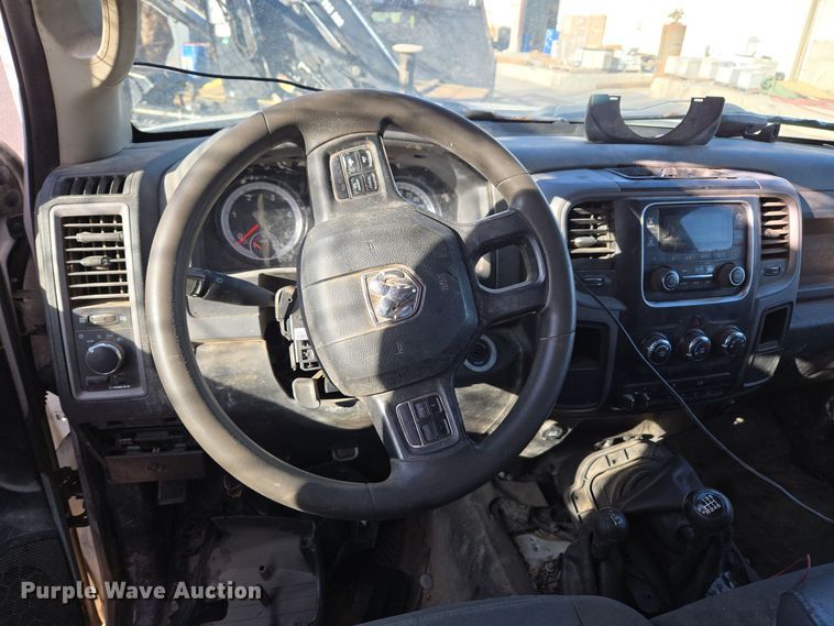 image for item ER5055 2014 Dodge Ram 4500HD flatbed truck