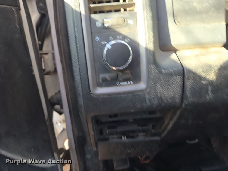 image for item ER5055 2014 Dodge Ram 4500HD flatbed truck