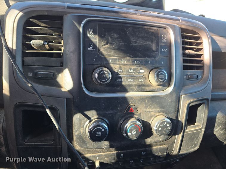 image for item ER5055 2014 Dodge Ram 4500HD flatbed truck