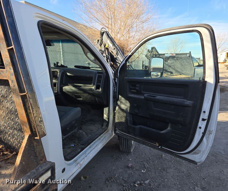 image for item ER5055 2014 Dodge Ram 4500HD flatbed truck