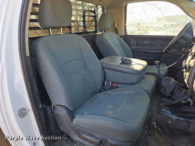 image for item ER5055 2014 Dodge Ram 4500HD flatbed truck